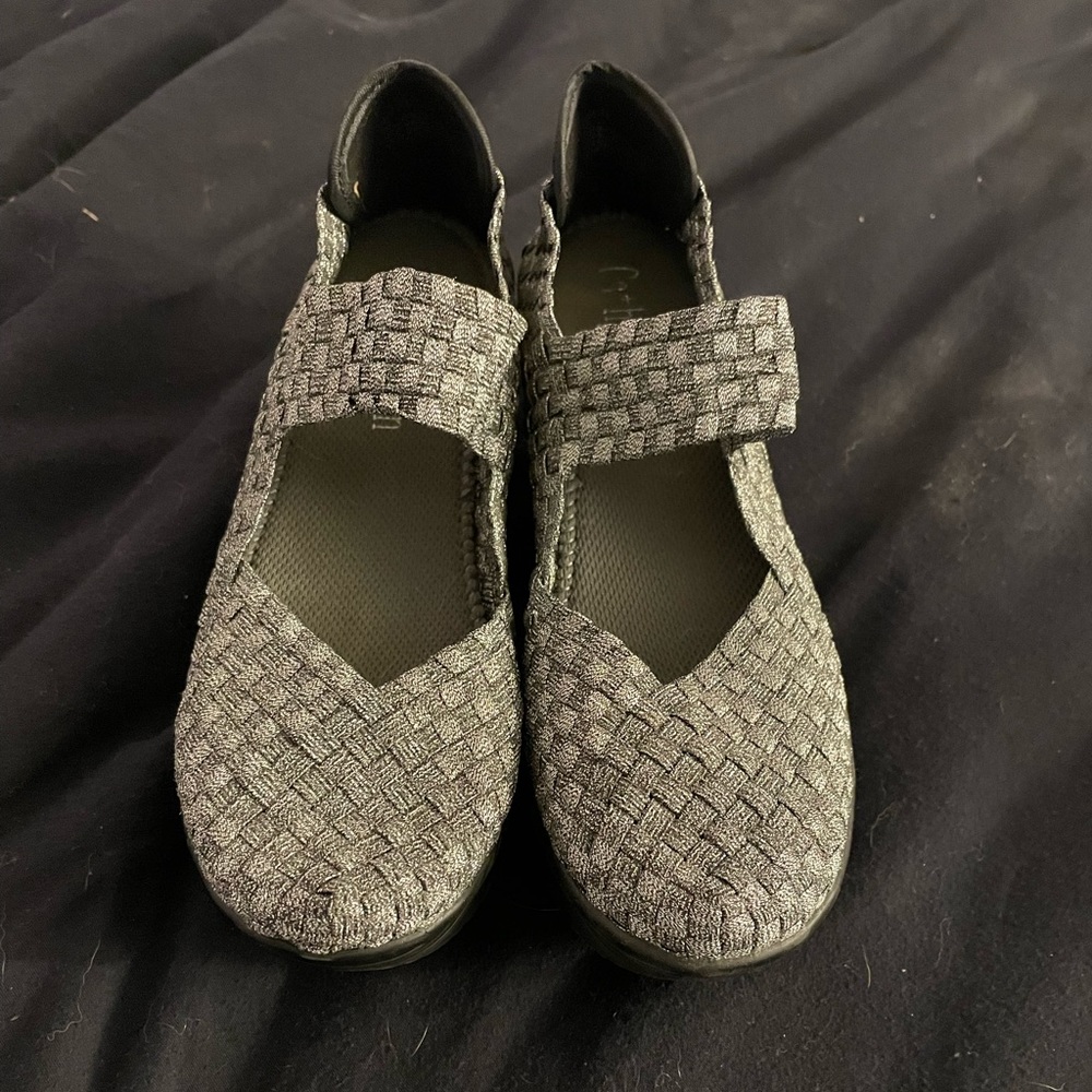 Silver wedges